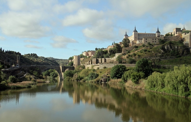 Vistas Rio Tajo, Puente de Alcántara y El Alcázar de Toledo Rio Tajo vistas puente de Alcántara y Alcázar de Toledo